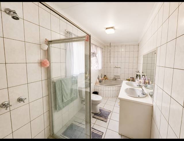 3 BEDROOM HOUSE FOR SALE IN VANDERBIJLPARK SE 4